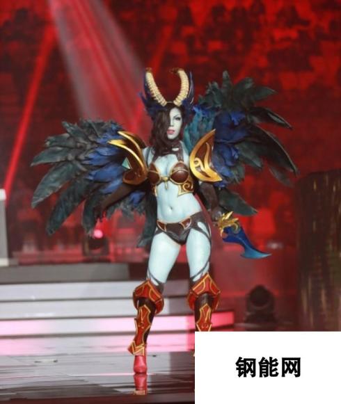 DOTA2完美盛典 性感女王神级还原，COS盛宴揭秘